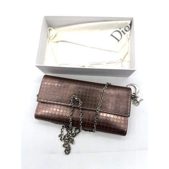CHRISTIAN DIOR METALLIC ROSE PATENT MICRO-CANNAGE WALLET ON CHAIN*Full Set - Picture 2 of 16